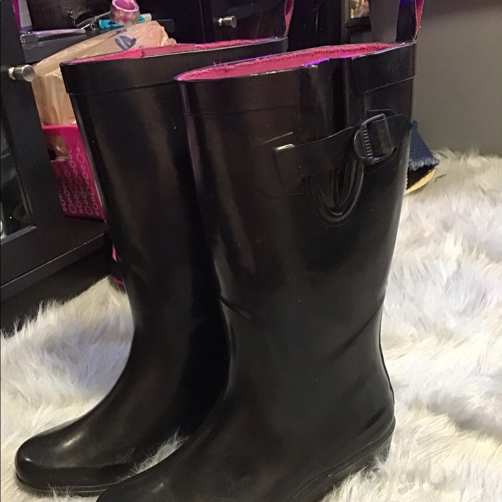 #99 Rain boots